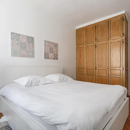 Big 2br Arc De Triomphe 4-6p * Paříž