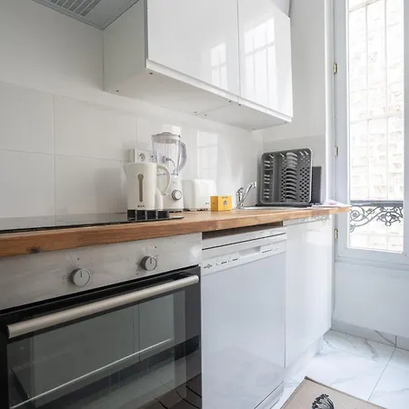 Apartament Big 2br Arc De Triomphe 4-6p Paryż