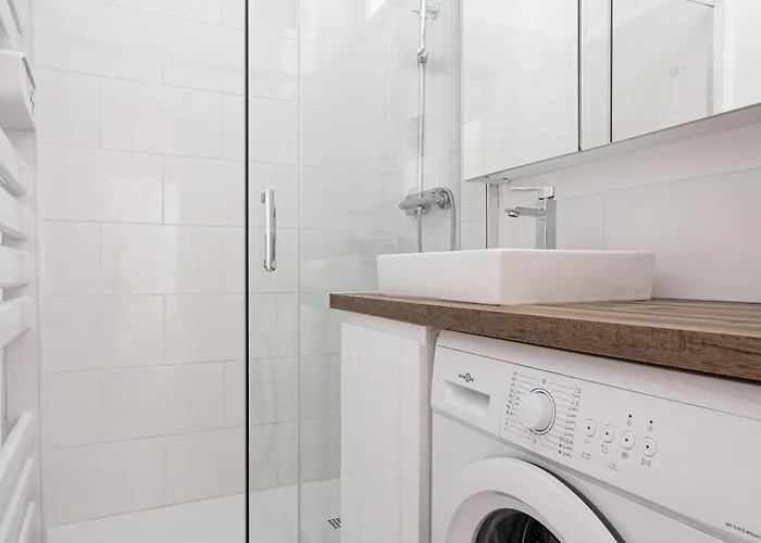 Big 2br Arc De Triomphe 4-6p