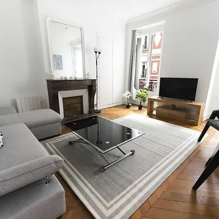 Апартаменты Big 2br Arc De Triomphe 4-6p Париж